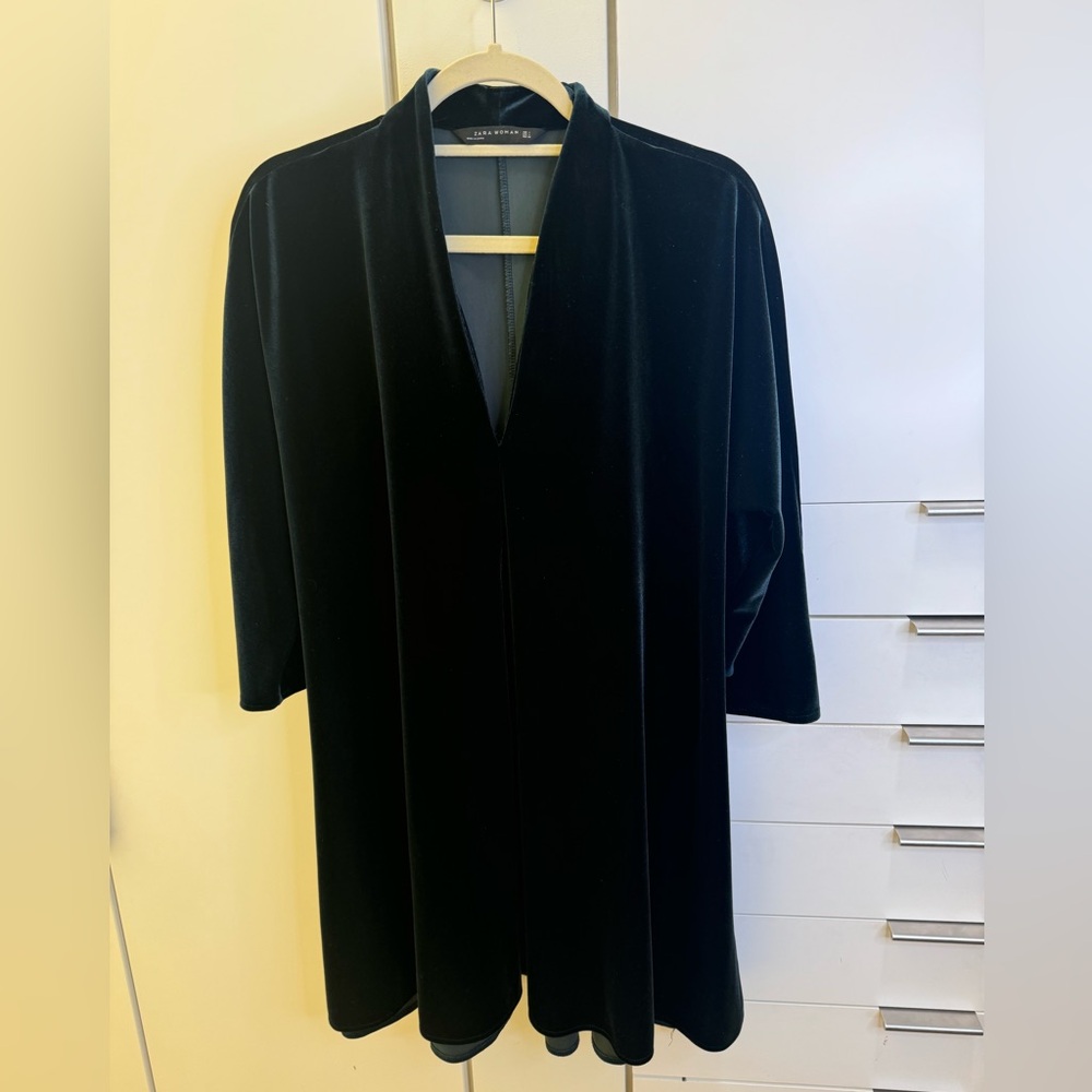 Zara women green velvet dress